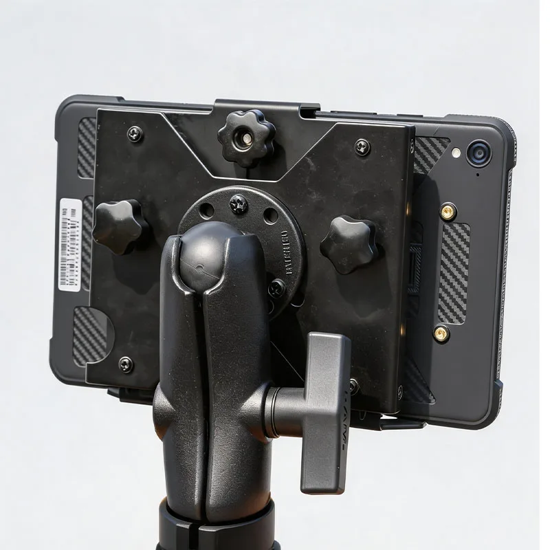 Back-Clip Mount - CENAVA A10ST MT6771 10.1 Inch Android 10 IP68 Rugged Tablet